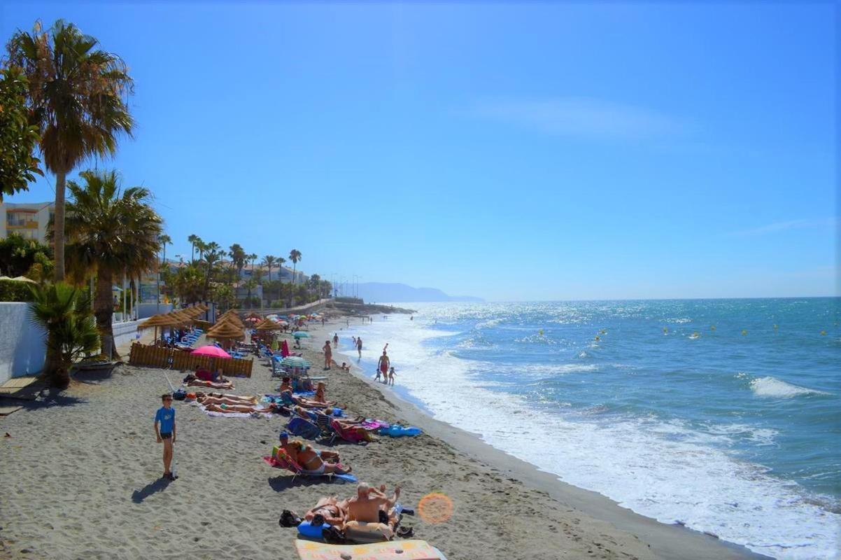 1 Bedroom Beachfront Apartment At Torecilla Beach Nerja Exterior photo